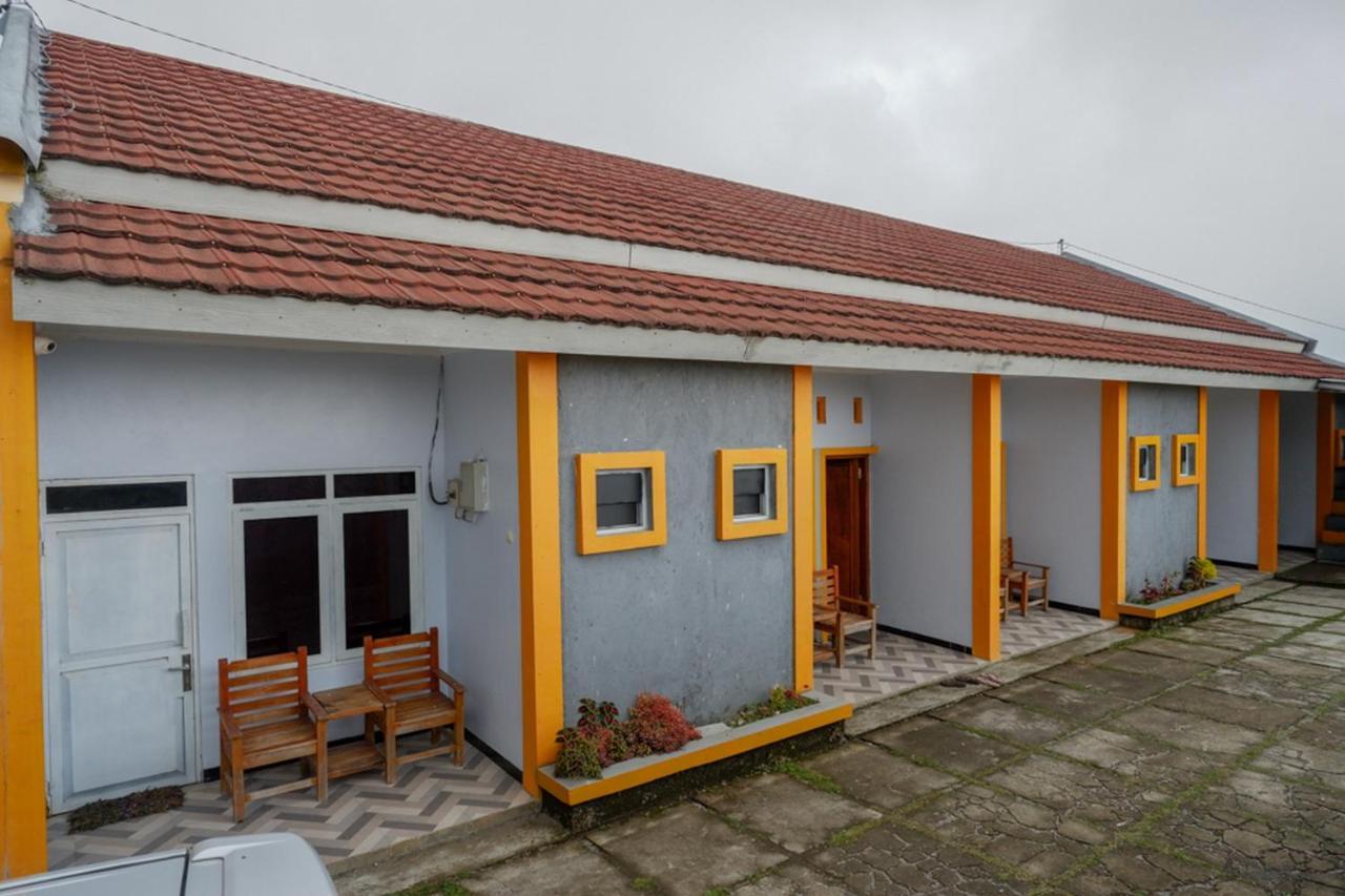Reddoorz Near Candi Cetho Karanganyar Karanganyar  Exterior photo