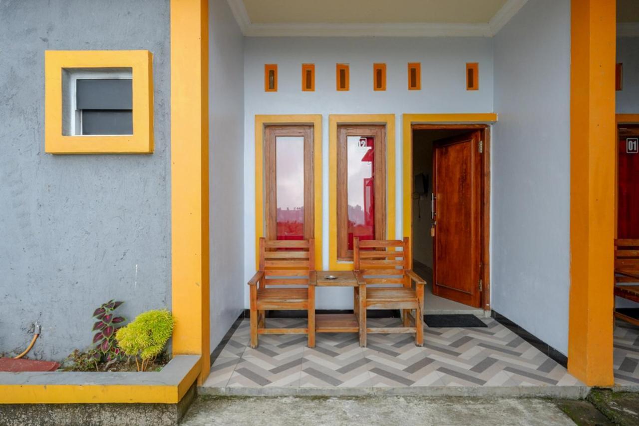 Reddoorz Near Candi Cetho Karanganyar Karanganyar  Exterior photo