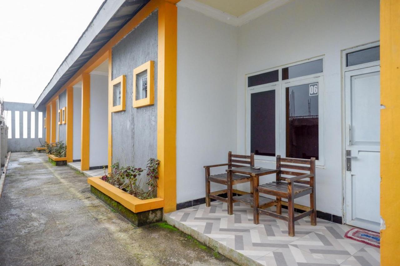 Reddoorz Near Candi Cetho Karanganyar Karanganyar  Exterior photo